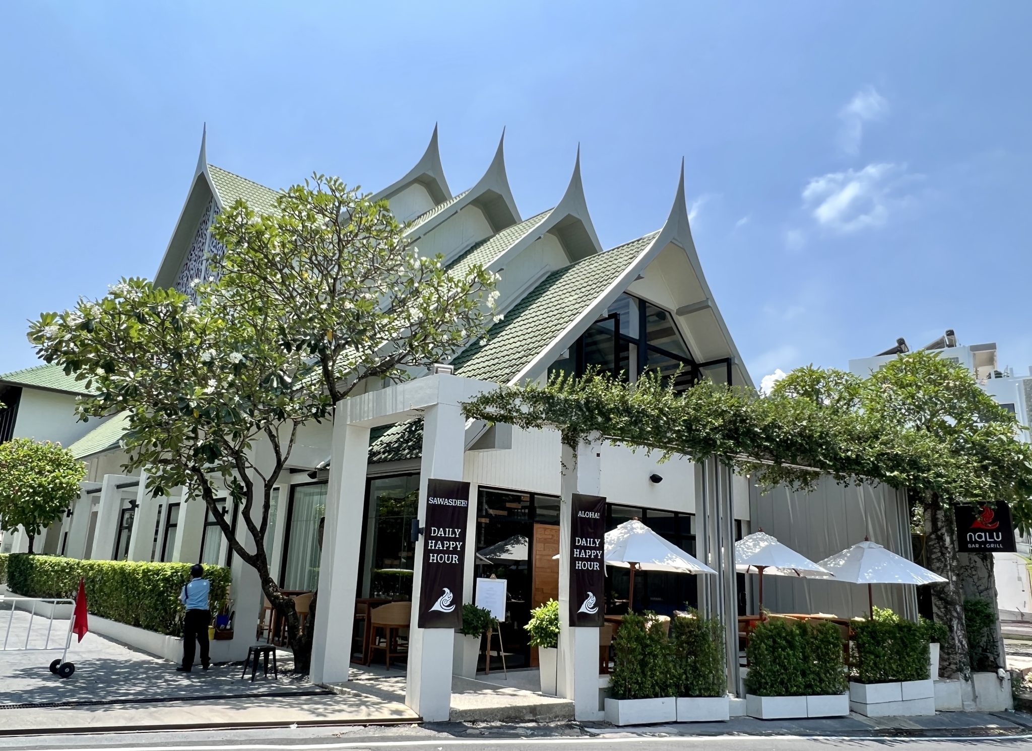Nalu Bar and Grill 