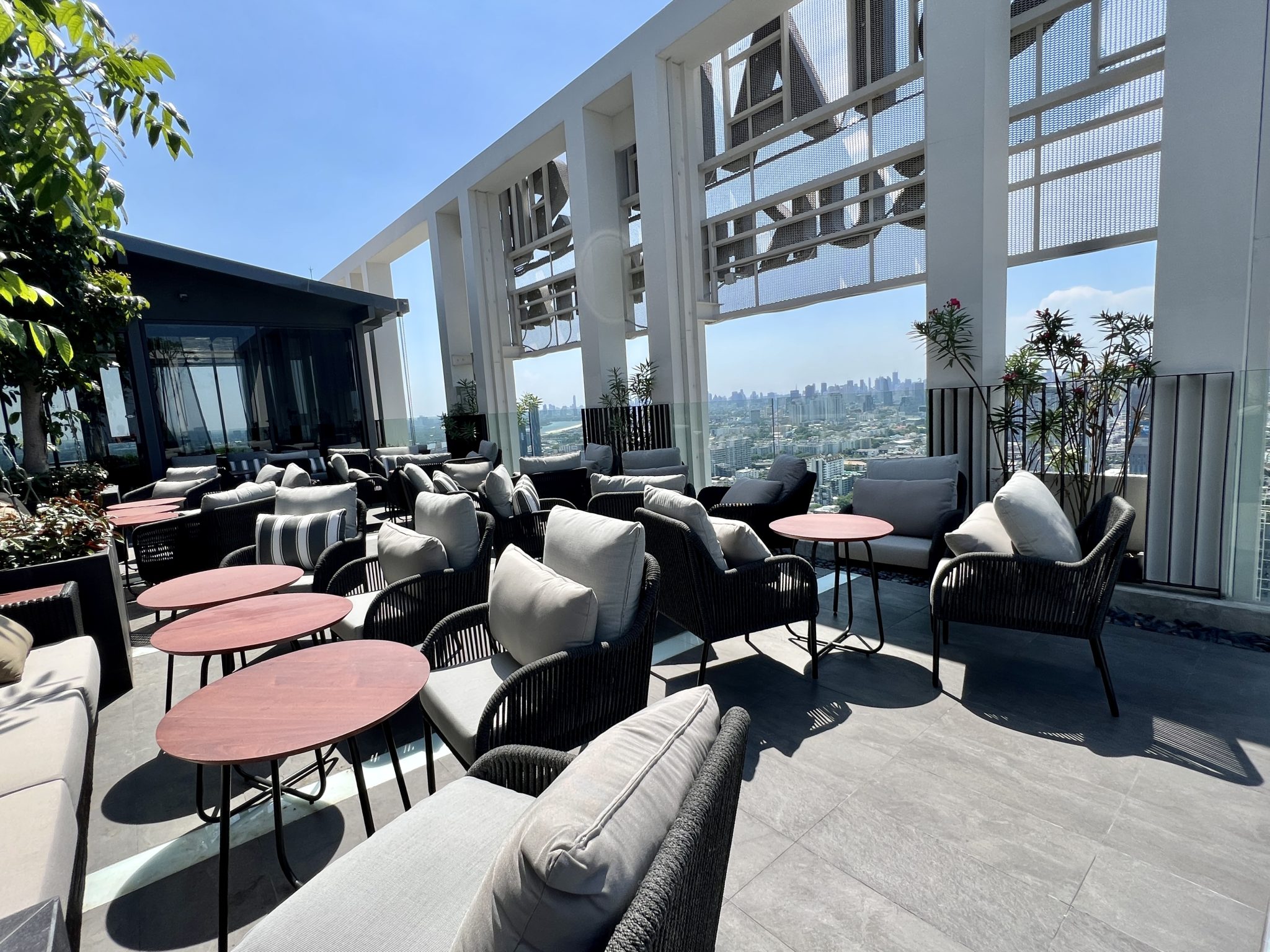 Rooftop Bar Ramada by Wyndham Sukhumvit 87