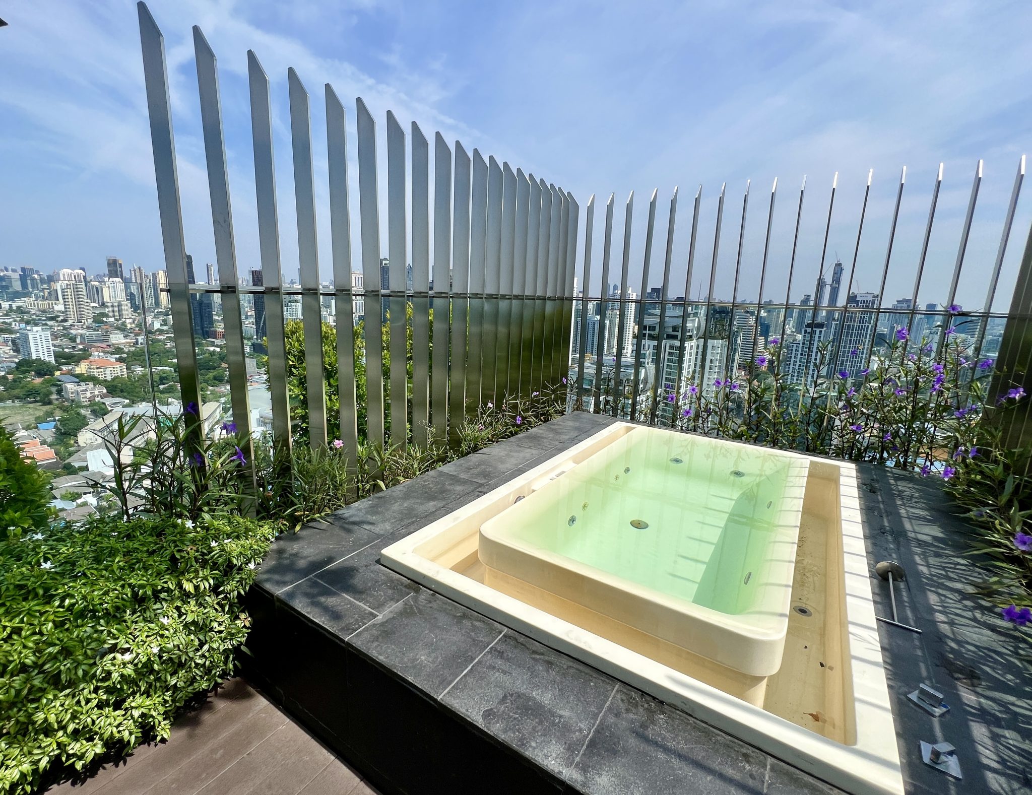 Private Onsen Wyndham Garden Bangkok