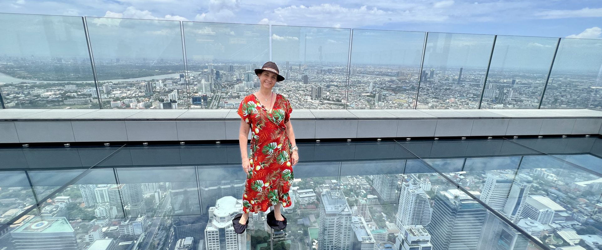 Mahanakhon Skywalk