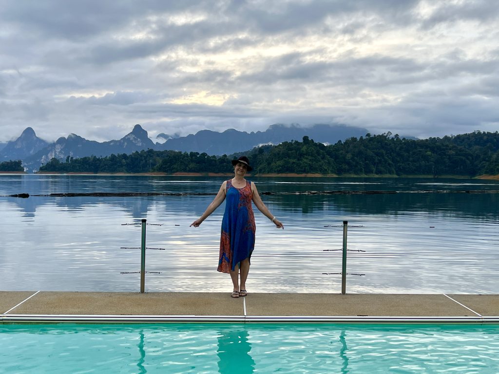 Little Wandering Wren at 500 Rai Floating Resort