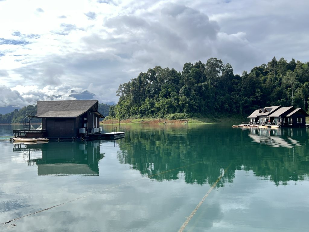 Honeymoon Lodge Views at 500 Rai Floating Resort