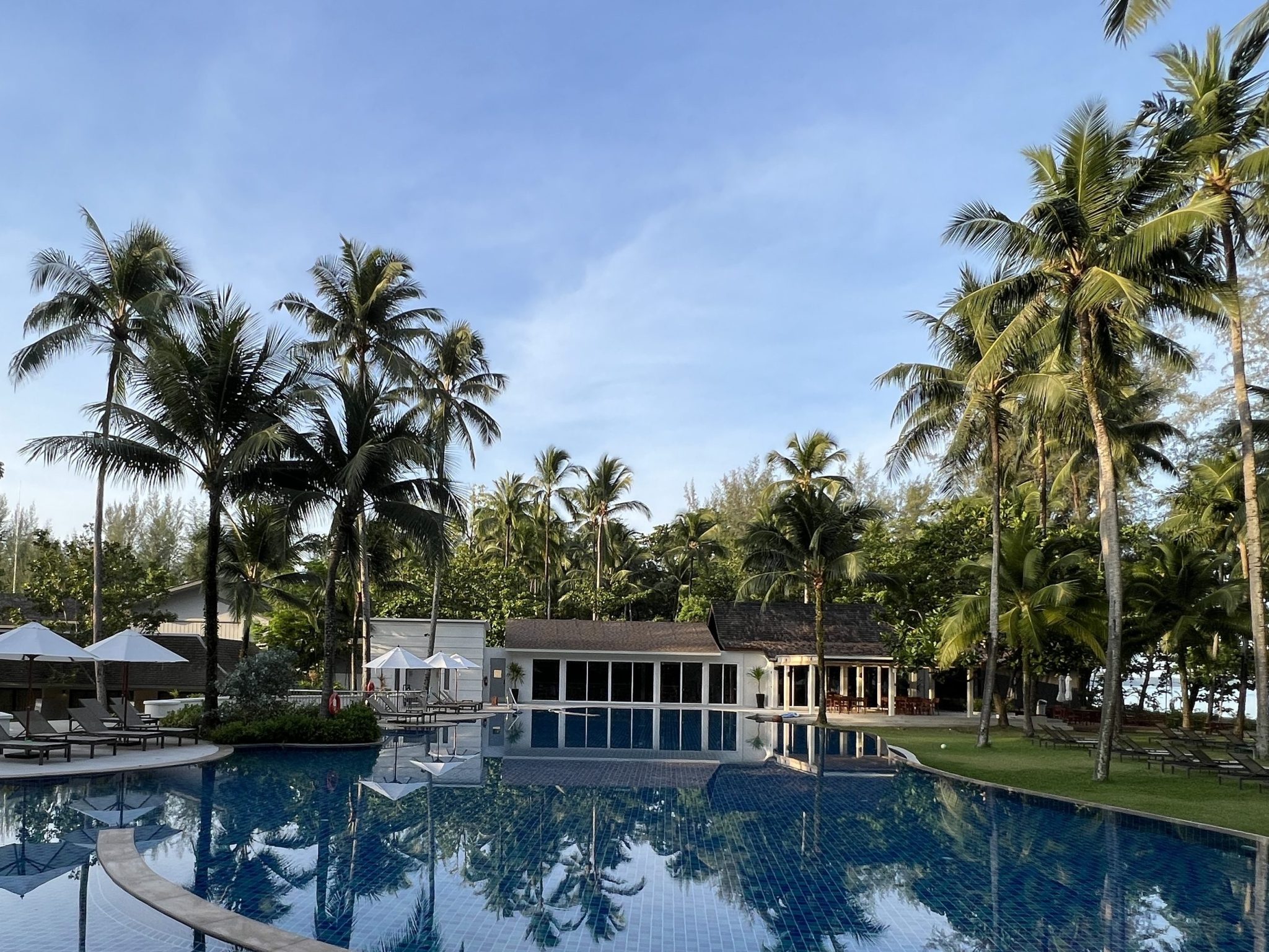 Outrigger Khao Lak Beach Resort swimming pool