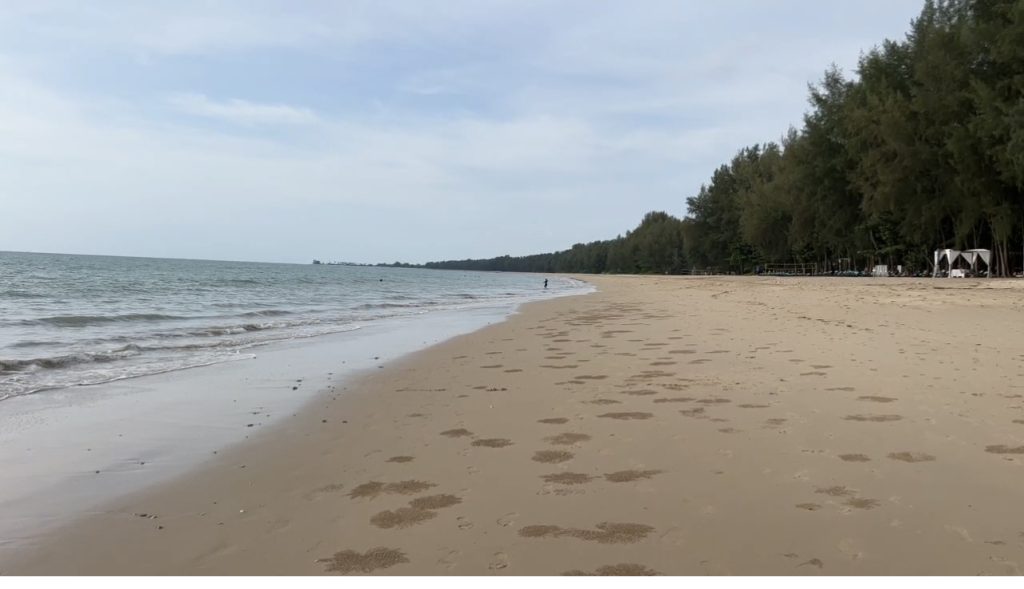 Bang Sak Beach