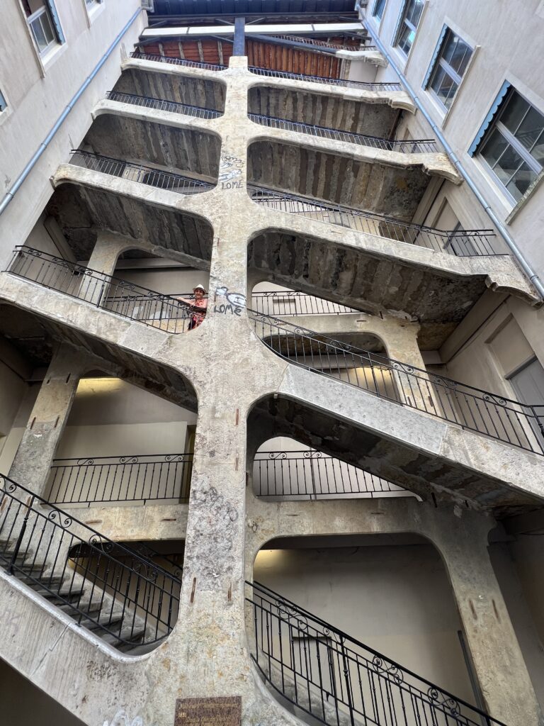 Cour des Voraces