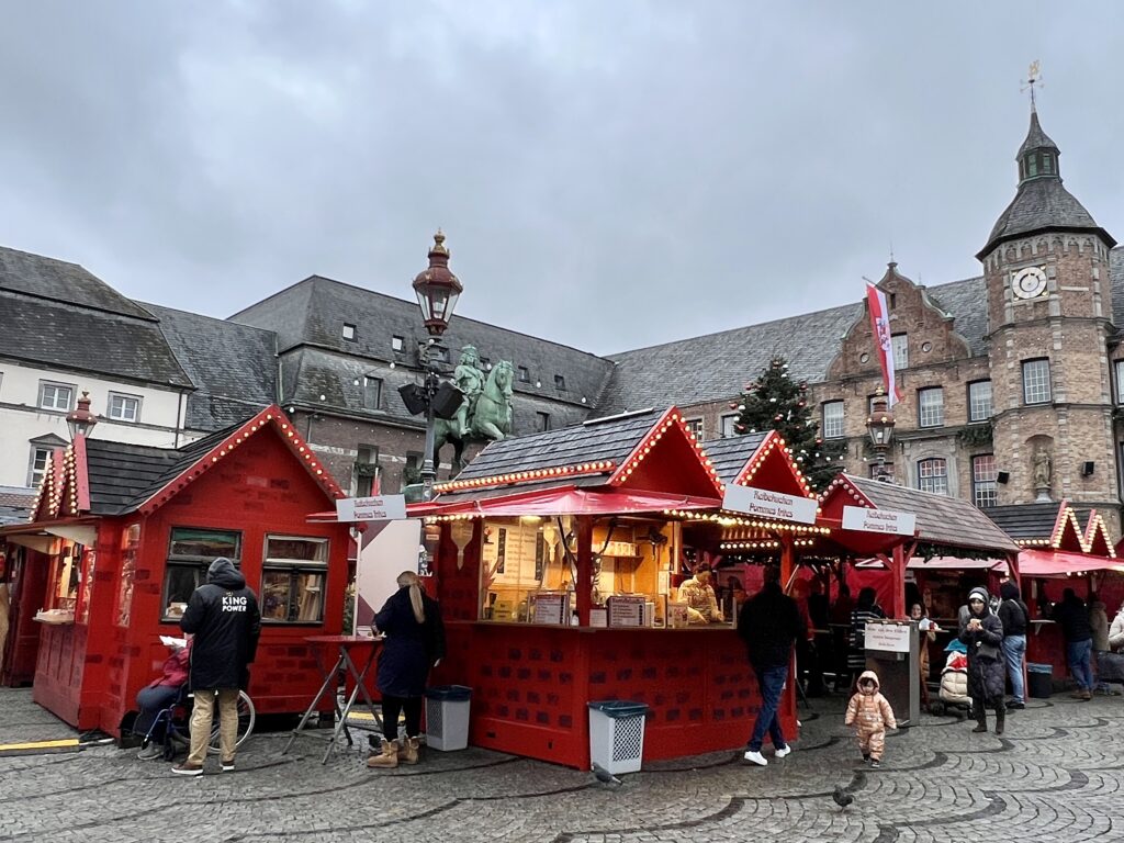 Dusseldorf Christmas Handwerker Markt - Artisans Market