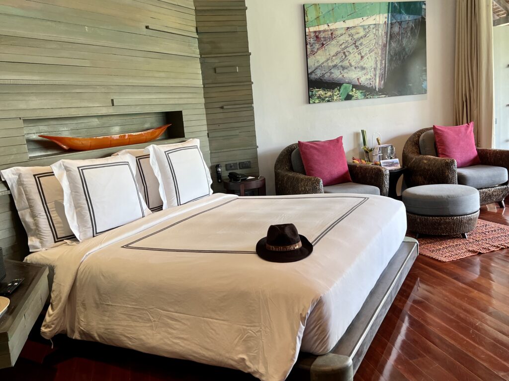Pearl Bed Suite room The Slate Phuket