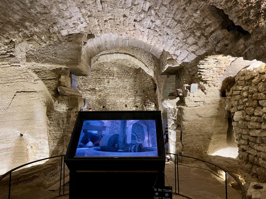 Discovering Caves Saint Firmin, Gordes, Luberon, Provence