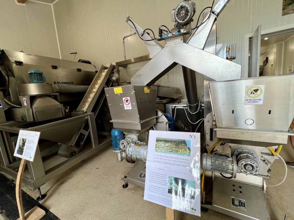 Olive oil mill production at Bastide du Laval 