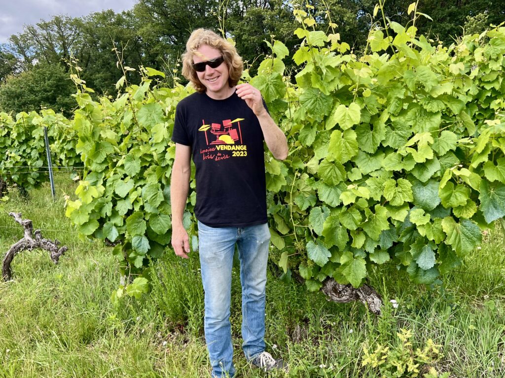 Nicholas Smith winemaker amongst his vines at Domaine Bois de Devès