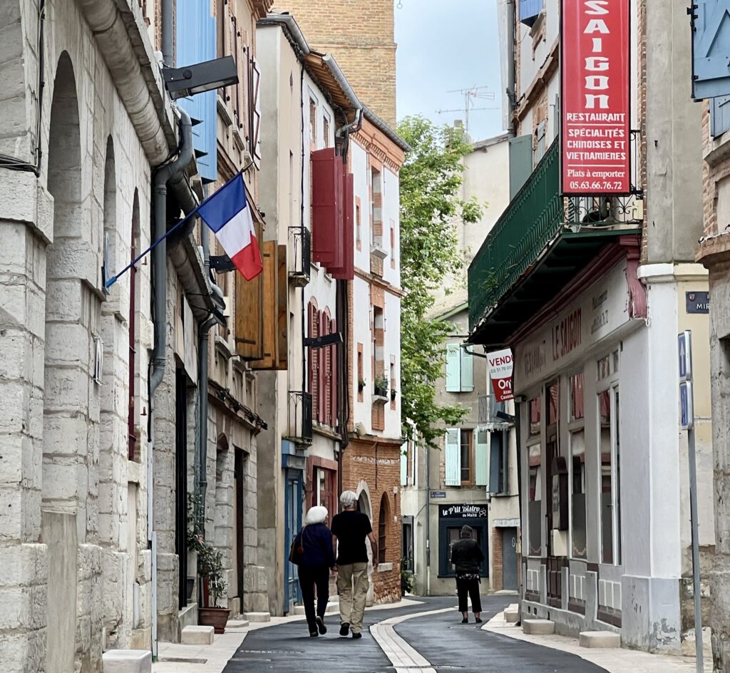 Wandering the historic centre of Caussade, Tarn and Garonne