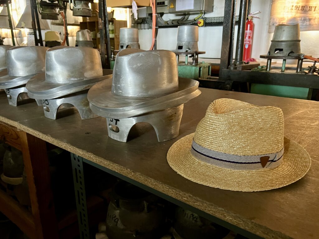 Mainson Crambes hat production