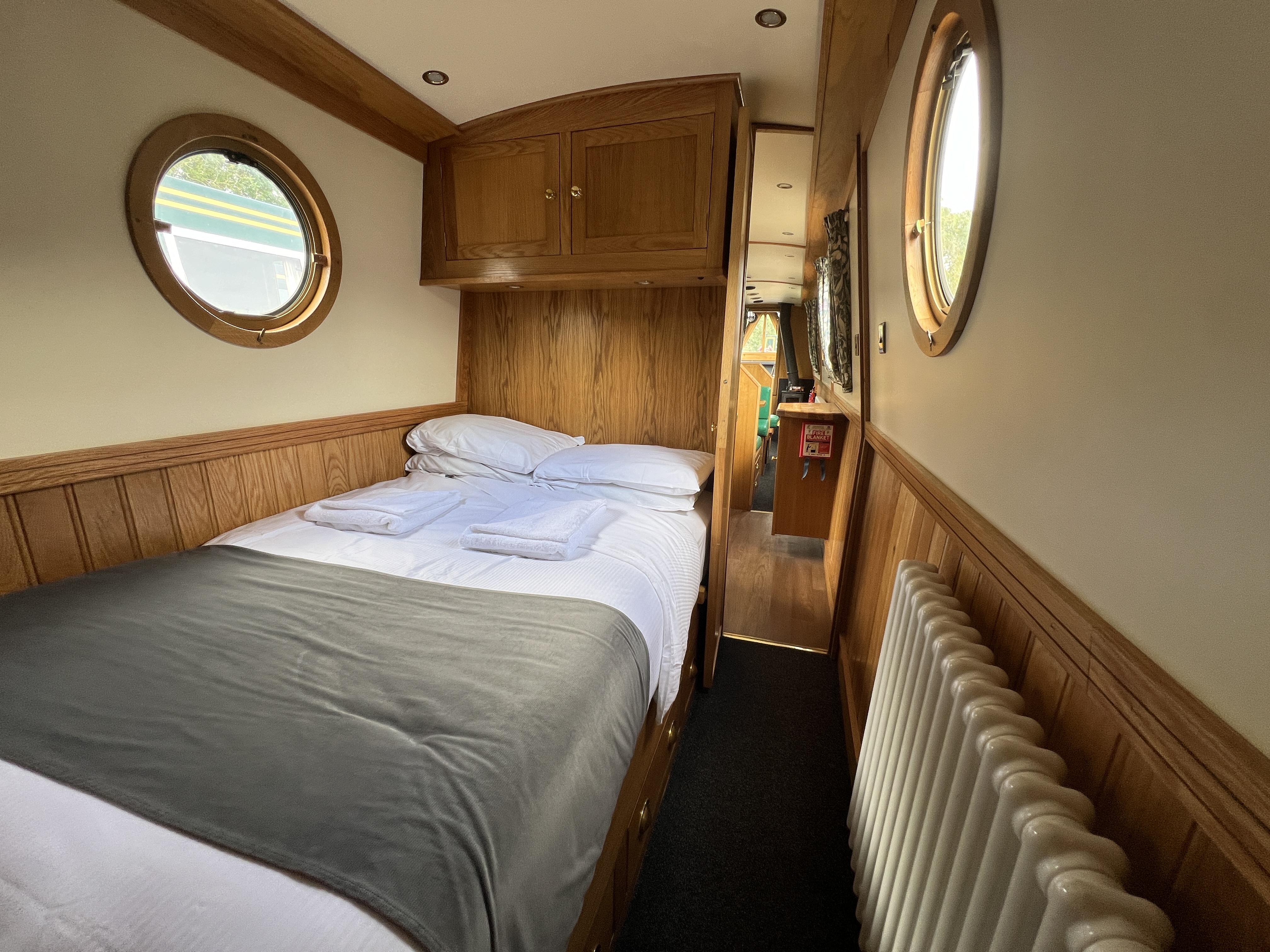 Bedroom aboard Anglo Welsh's Poppy canal boat with Drifters Waterway Holidays.