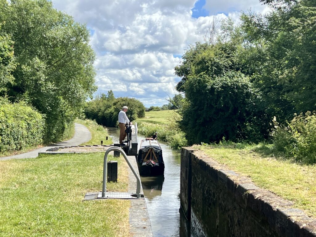 Beginner guide to Canal Boating mastering the locks