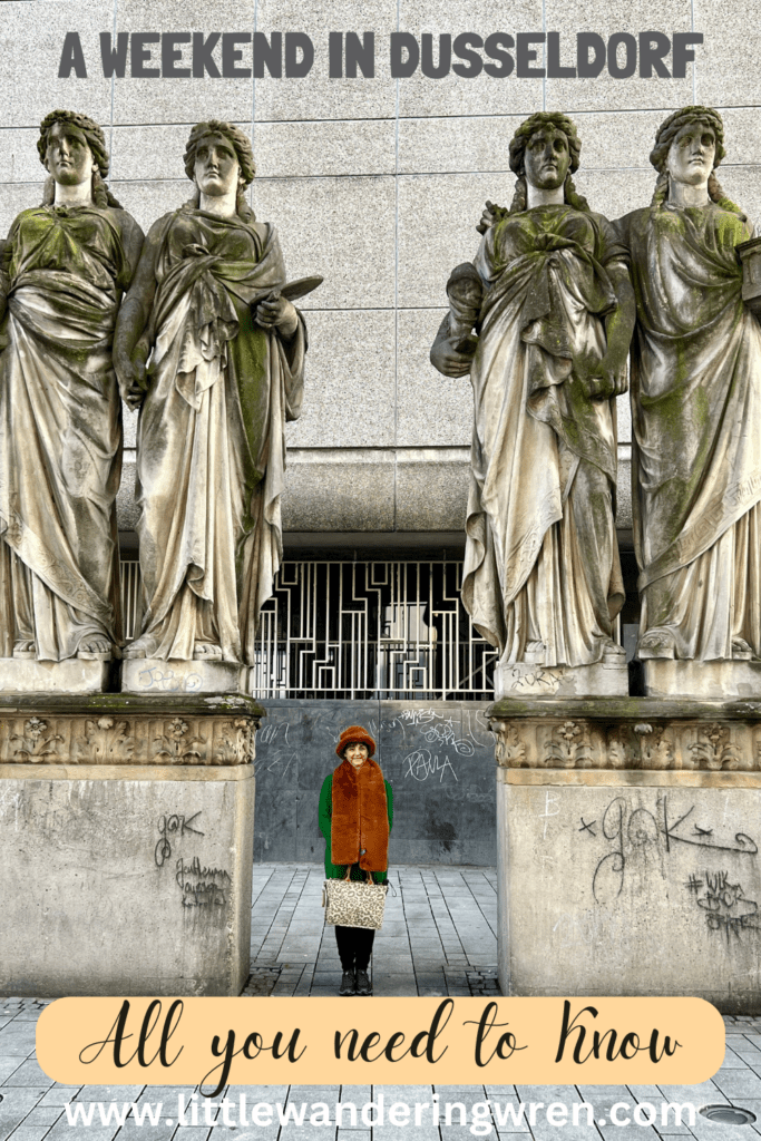 A weekend in Dusseldorf - Vier Karyatiden monument.