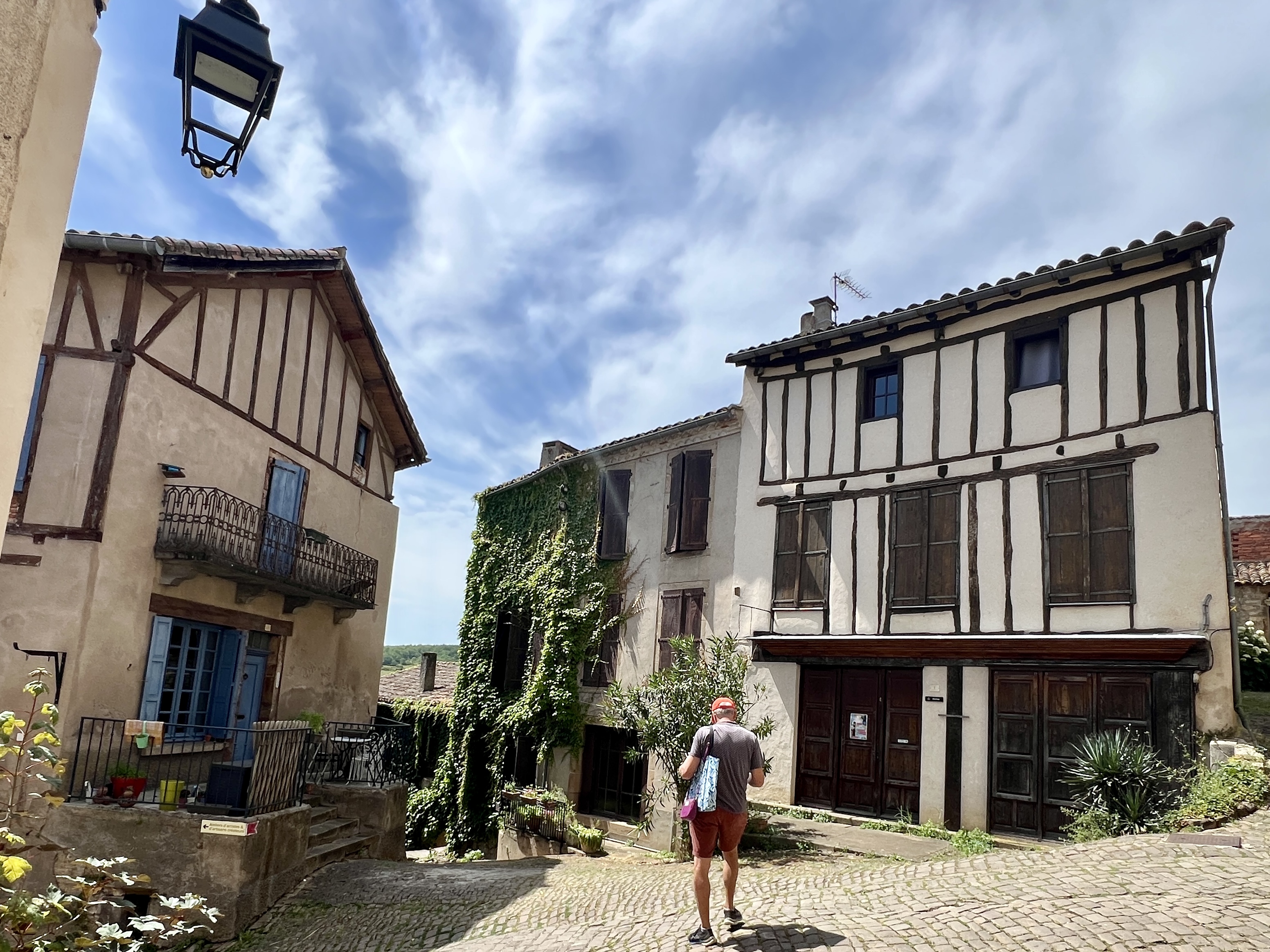 Wandering beautiful Cordes sur Ciel 