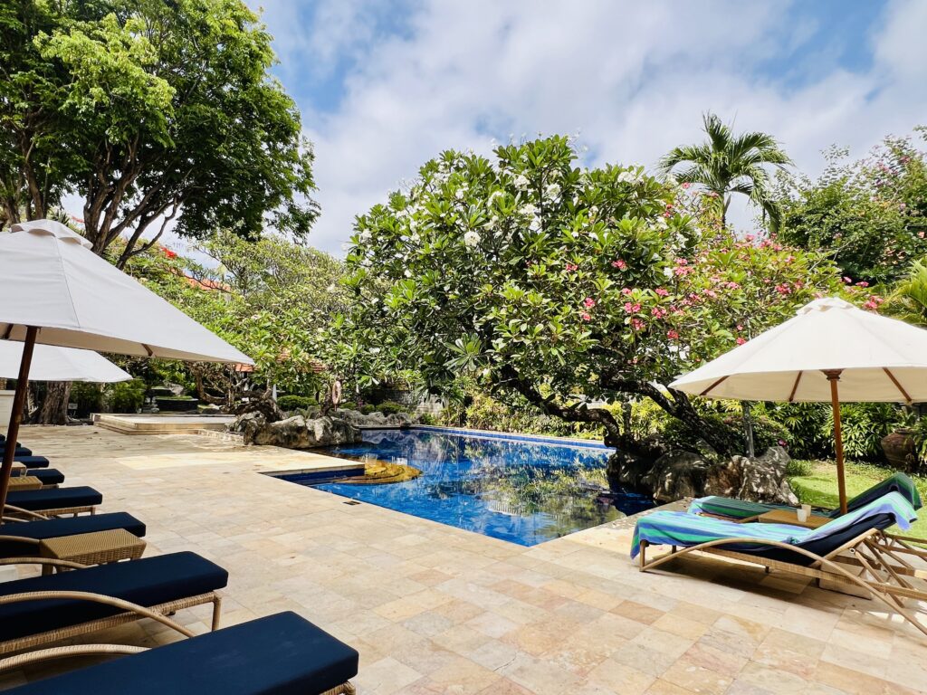 Bay Club Pool Grand Hyatt Bali