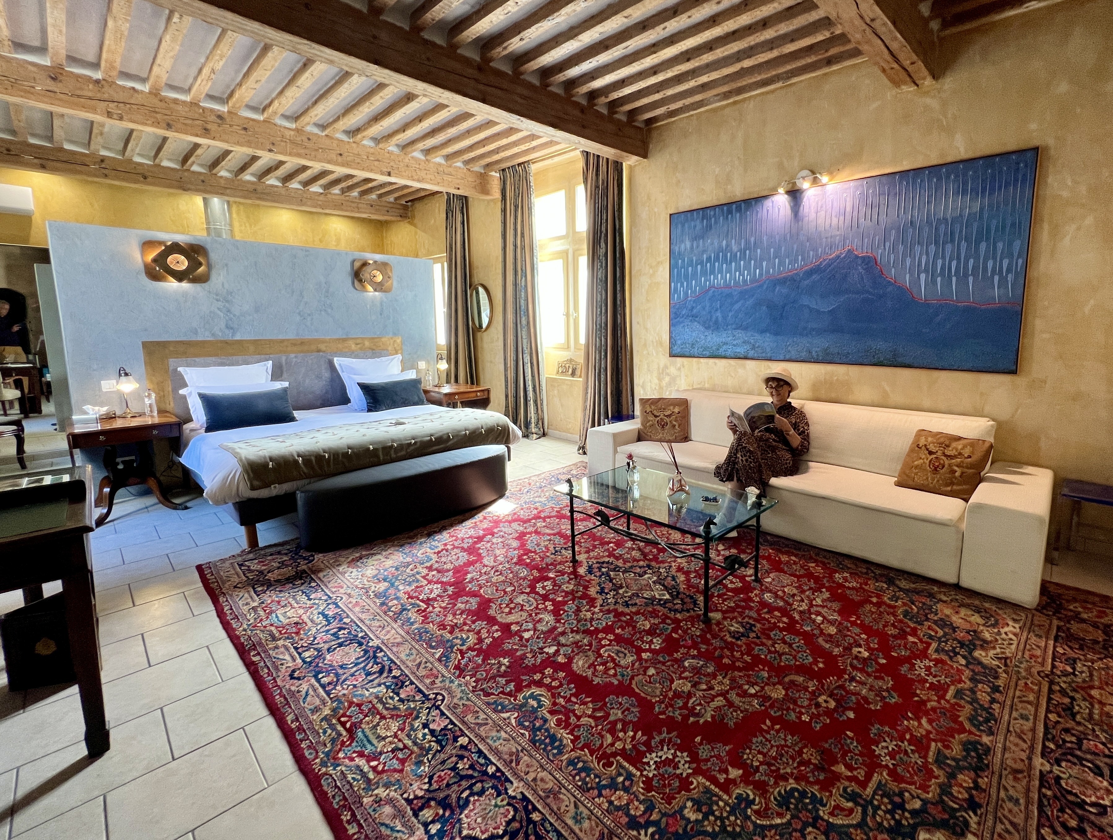 Cezanne Suite in Palaos Aoma 