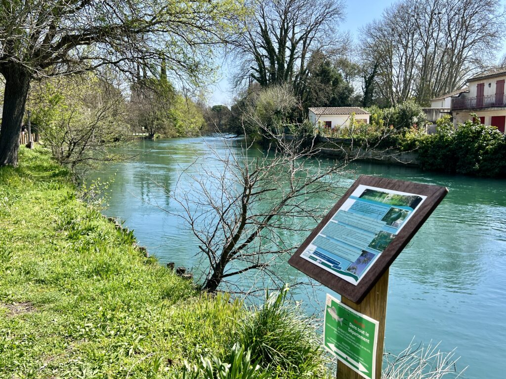 River front at L’Isle-sur-la-Sorgue